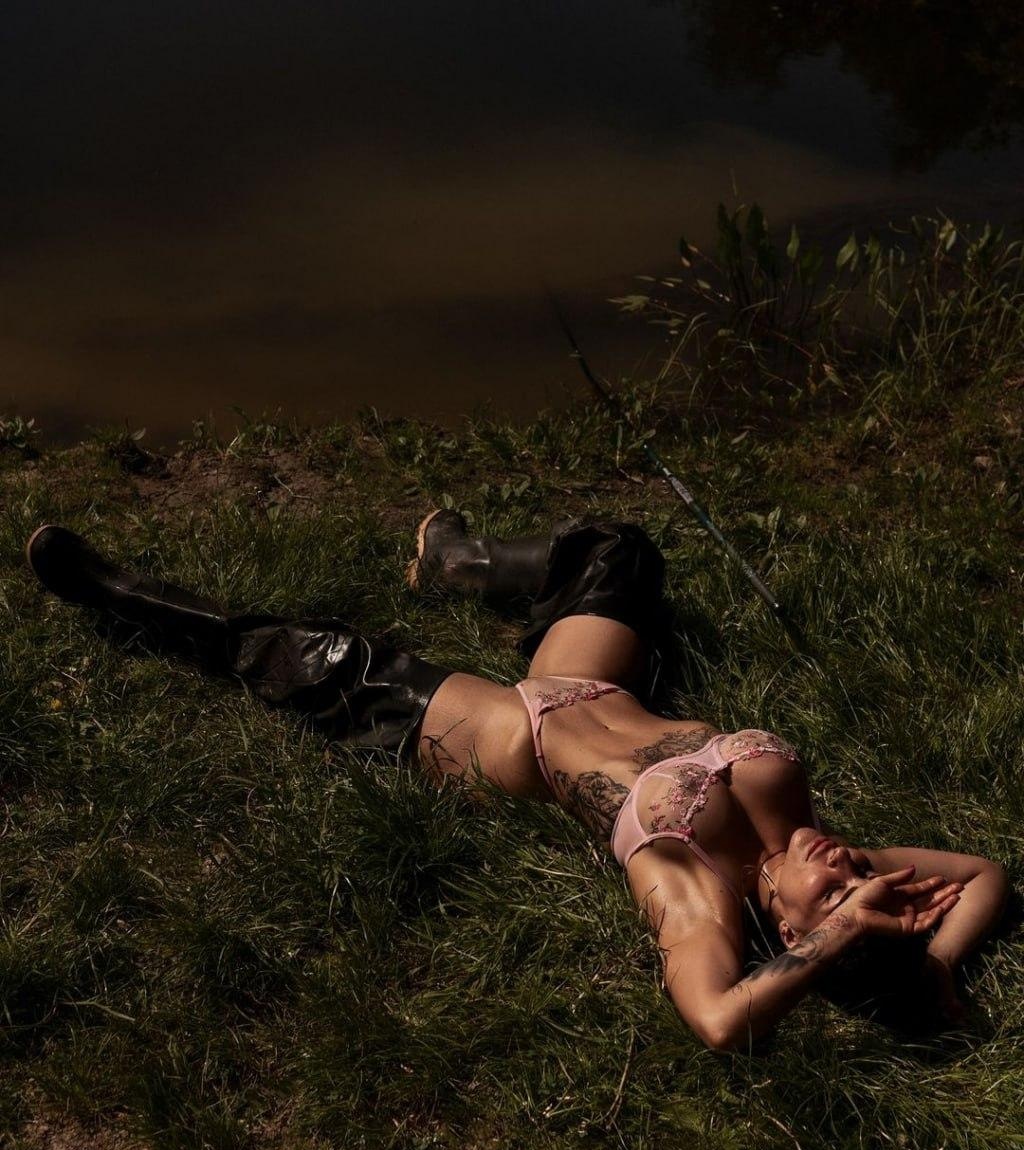 Юля привлекальеная девушка из Серпухова цена от 8000 руб