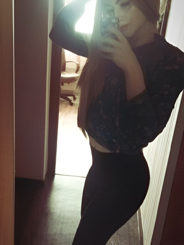 Роксана привлекательная девушка из Серпухова цена от 1500 руб