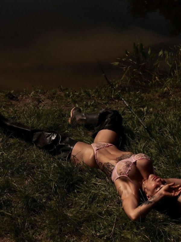 Юля привлекательная девушка из Серпухова цена от 8000 руб